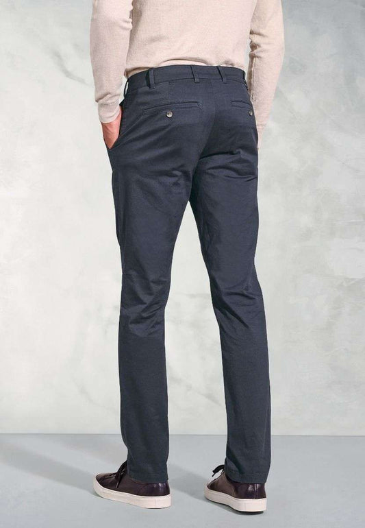 Brook Taverner <br> Leo Chino Navy