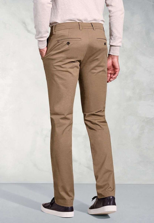 Brook Taverner <br> Leo Chino Tan
