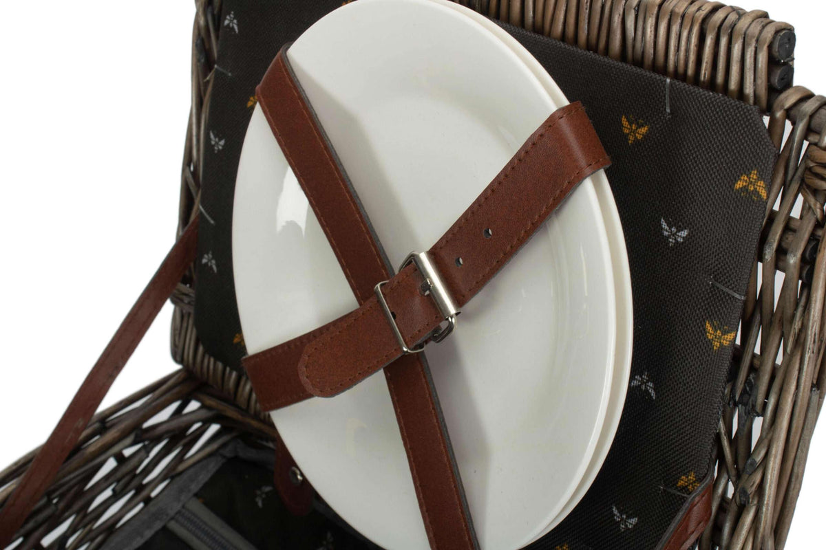 G&G <br> Two Person Picnic Basket